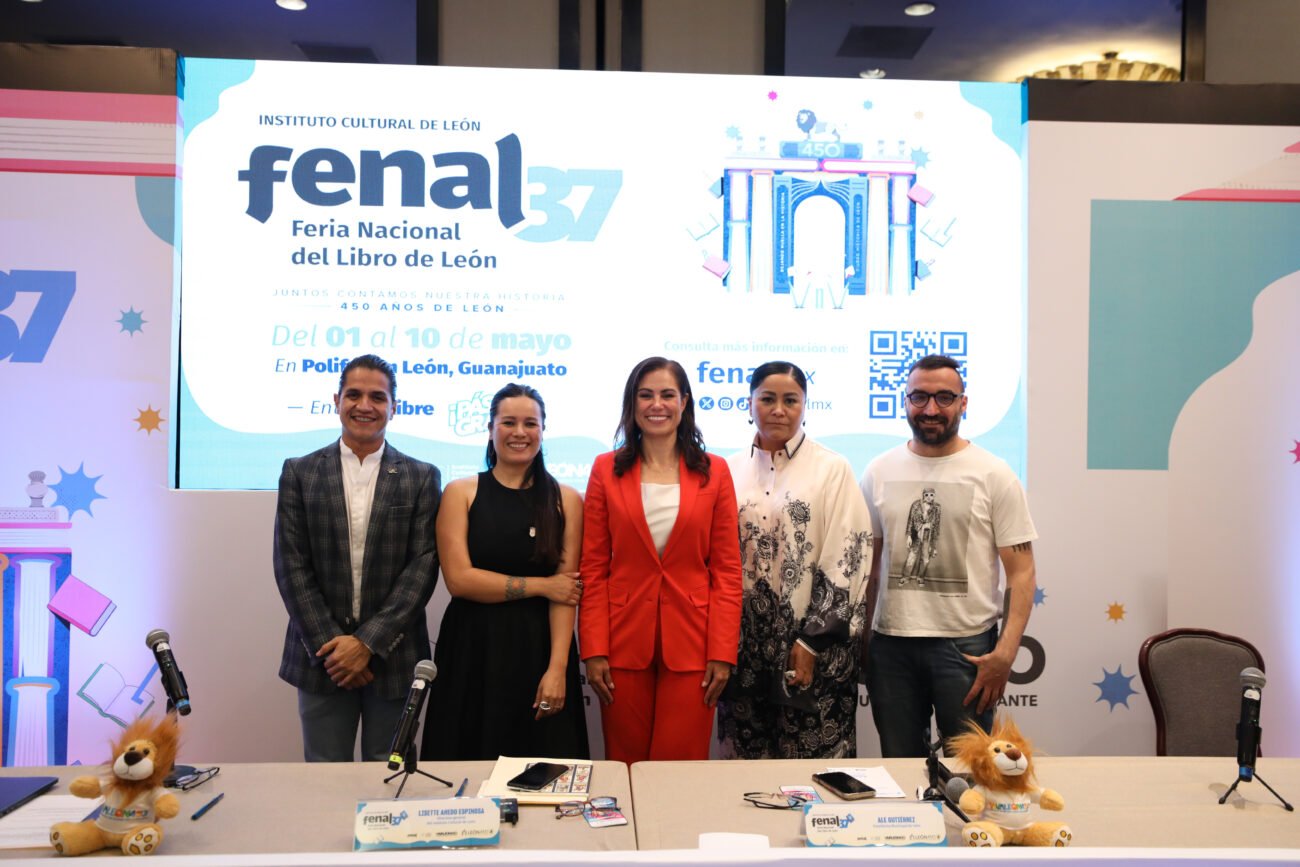 Autoridades municipales y organizadores durante la presentación oficial de la Fenal 37, la Feria Nacional del Libro de León edición 450 aniversario en la Ciudad de México.