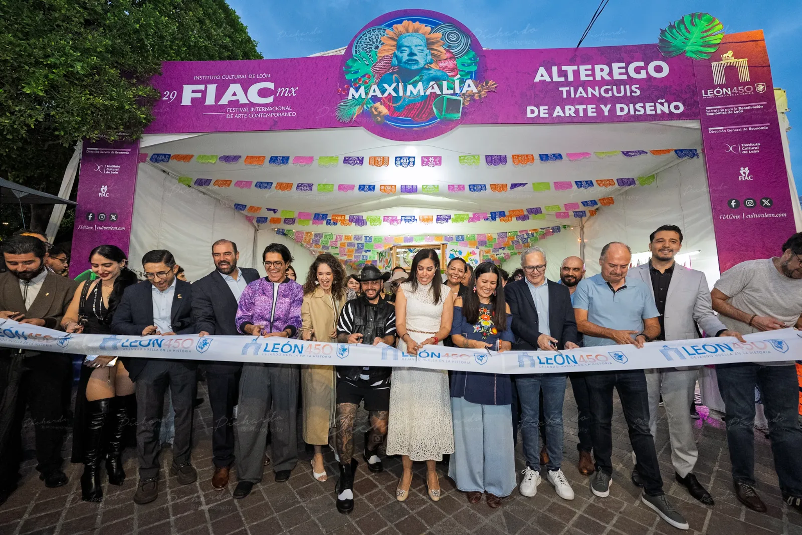 Corte de listón del AlterEgo, Tianguis de Arte y Diseño, en la inauguración del 29 FIACmx Maximalía en León, Guanajuato 2026