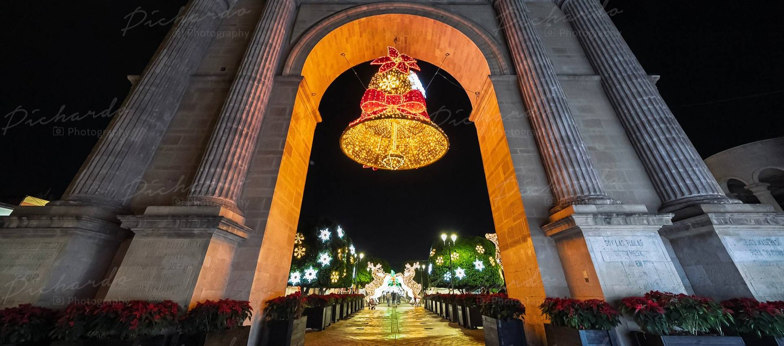 Arco de la Calzada León Guanajuato - Feria de León
