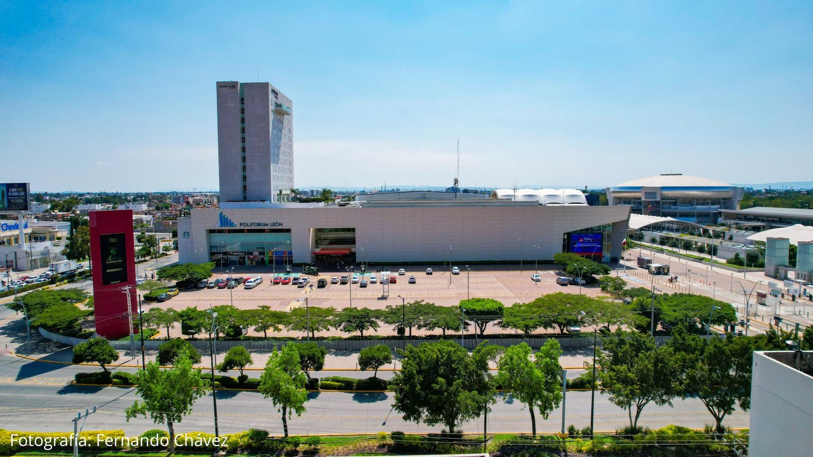 Vista aérea de Poliforum León y Distrito León MX
