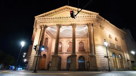 Interior y butacas del histórico Teatro Manuel Doblado